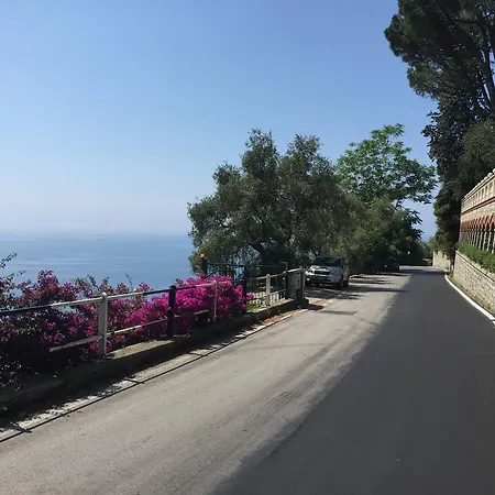 Villetta Sant'ambrogio Villa *
